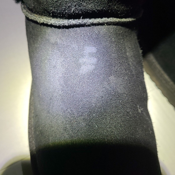 Black koolaburra ugg boots size 10. - Picture 10 of 12